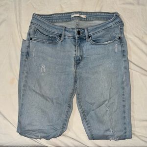 Levi’s Denim ripped Jeans
